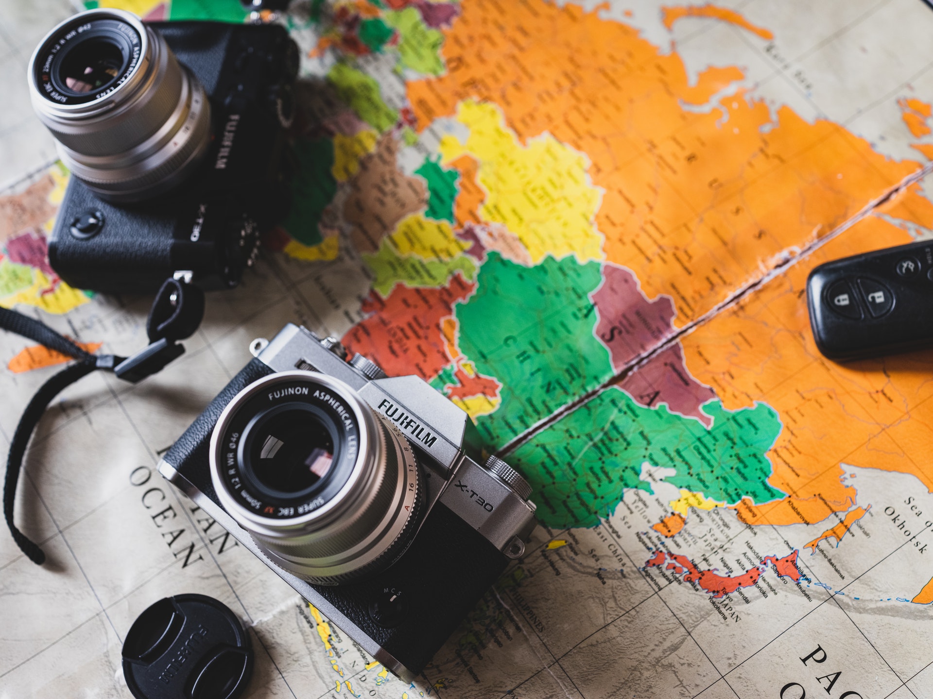 Features to Consider When Buying a Camera for Traveling