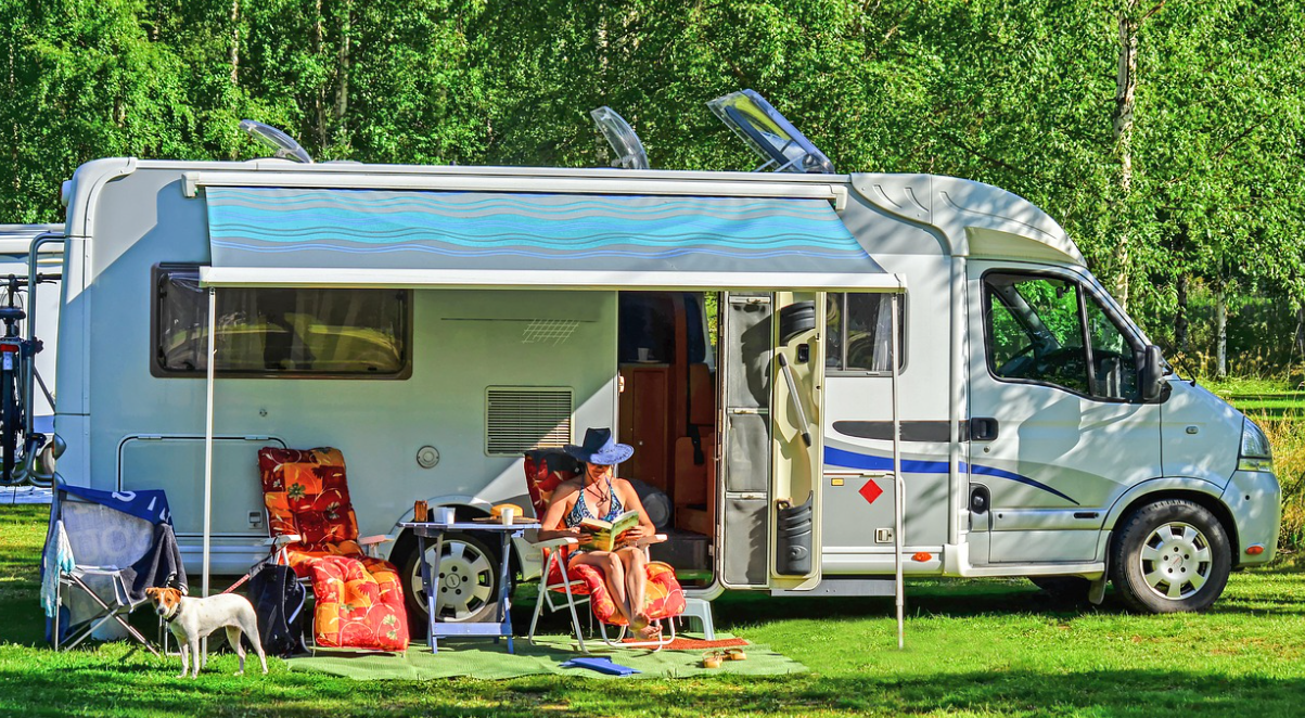 Two Benefits of Using an RV for Traveling